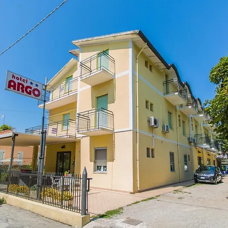 Argo 2* ريميني